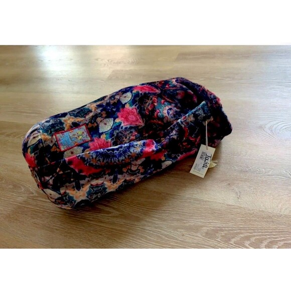 NWT Boho Johnny Was Cozy Circle Reversible Fleece Blanket 75x68 w/ Matching Bag - Picture 3 of 6